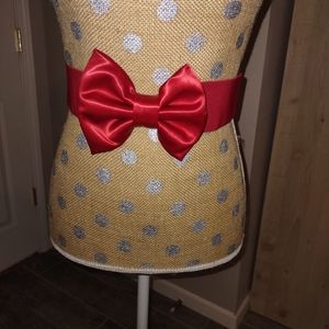 Rockabilly bow belt